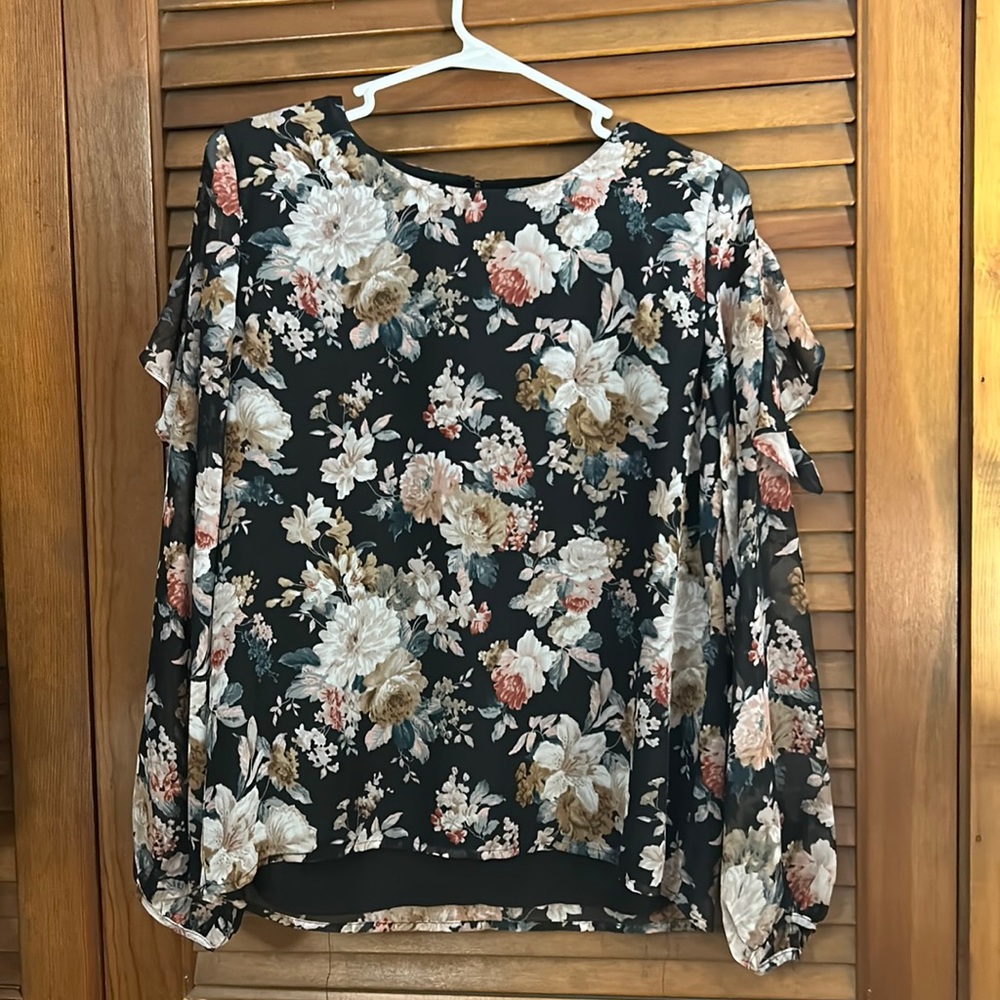 EUC Lucca split shoulder blouse dark floral